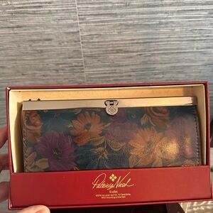 Patricia Nash NWT CAUCHY Wallet Italian Leather Peruvian painting MSRP $129